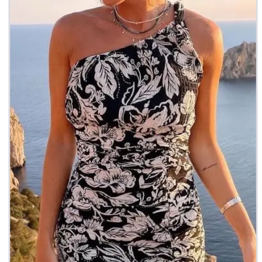 Zara Black and White Floral Mini Dress